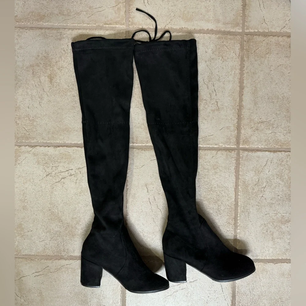 Soft Suede Black Knee High Block Heel Boots